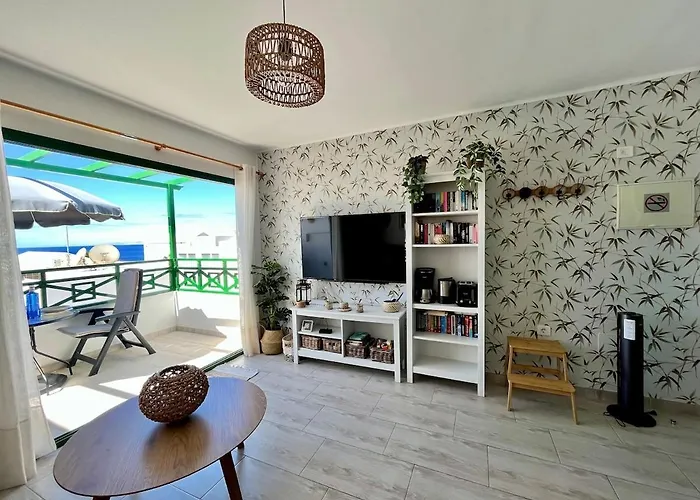 Lejlighed 1 Bedroom With Fantastic Sea Views *