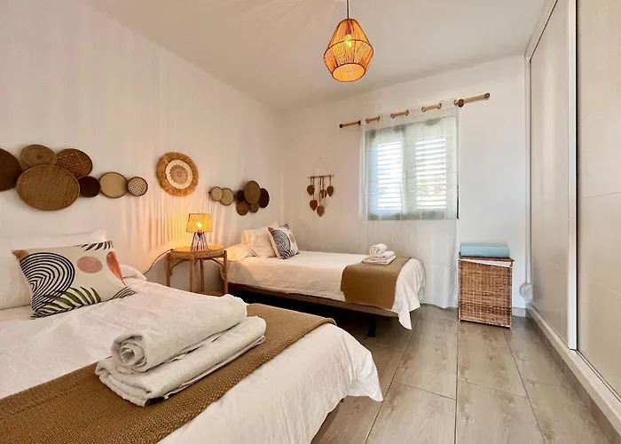 Lejlighed 1 Bedroom With Fantastic Sea Views