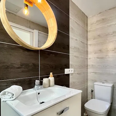 Apartment 1 Bedroom With Fantastic Sea Views