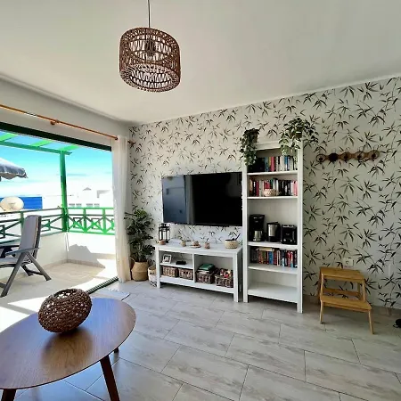 Apartment 1 Bedroom With Fantastic Sea Views *