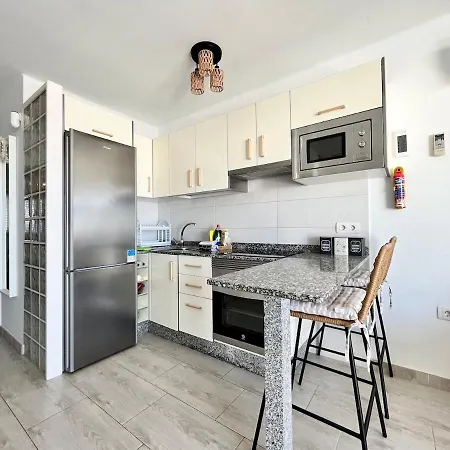 דירה 1 Bedroom With Fantastic Sea Views