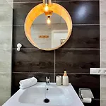 1 Bedroom With Fantastic Sea Views تياس